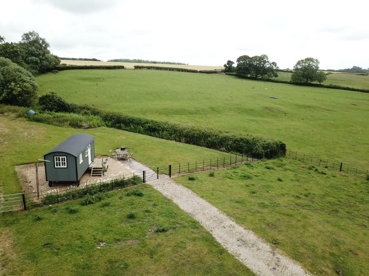 הוילה בקינגהאם Weatherhead Farm Shepherds Hut מראה חיצוני תמונה
